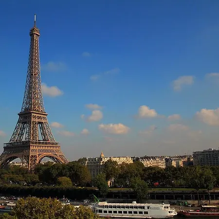 Cmg Tour Eiffel I *